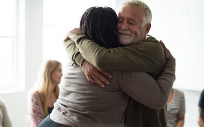 Joining an Alzheimer’s Support Group: What to Expect and How to Get Connected